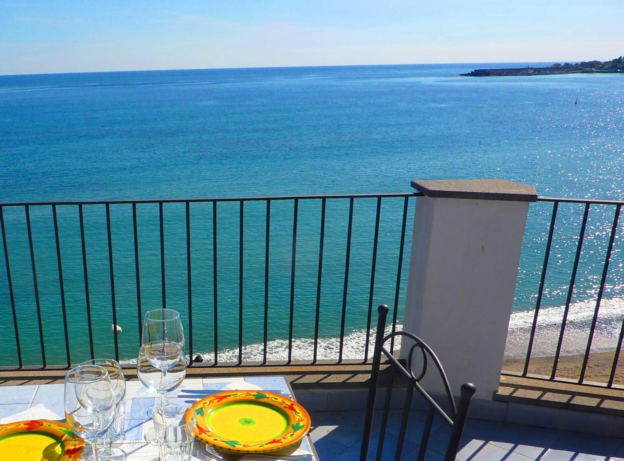 Hotel Palladio Giardini Naxos Εξωτερικό φωτογραφία