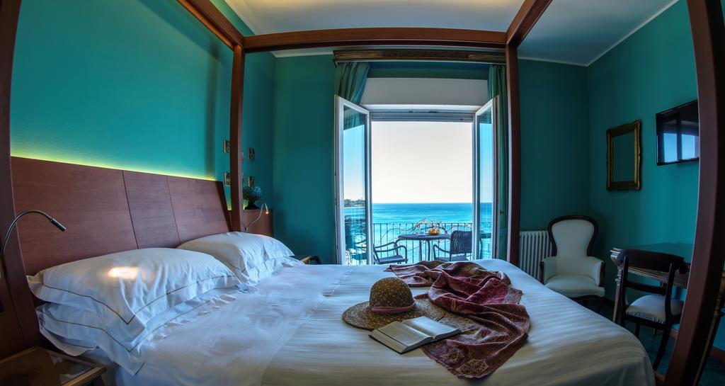Hotel Palladio Giardini Naxos Εξωτερικό φωτογραφία